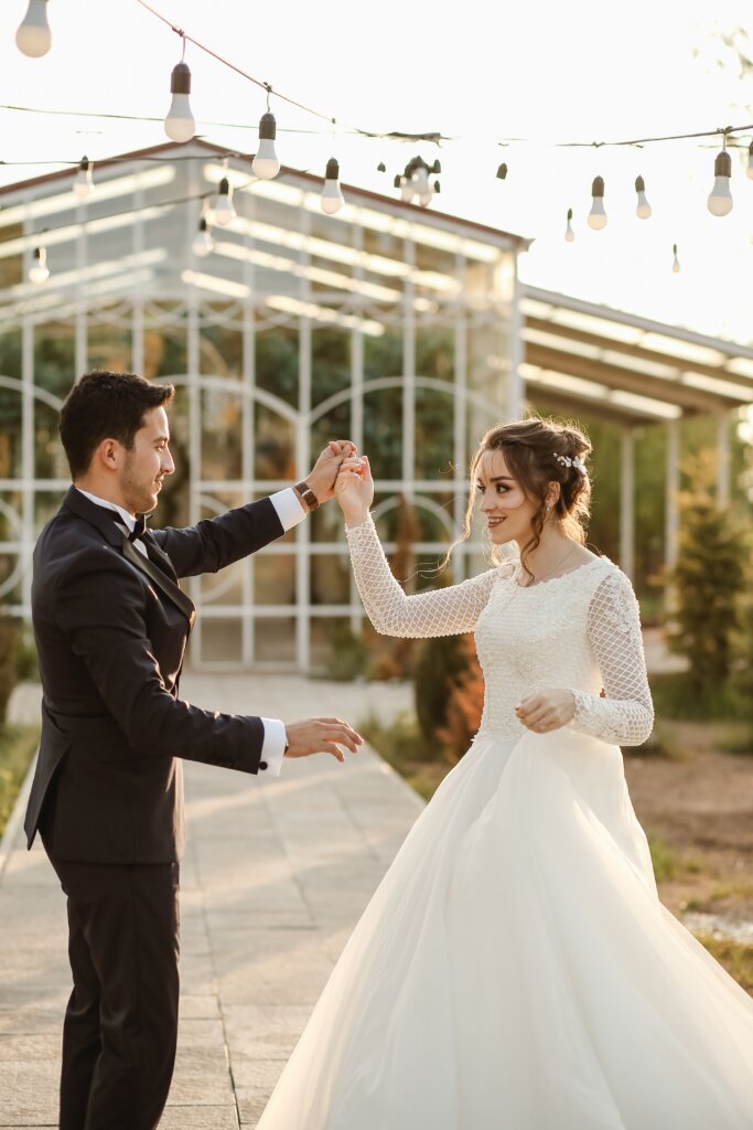 Ślub w plenerze – jak go zorganizować i o czym warto pamiętać? szklarnia